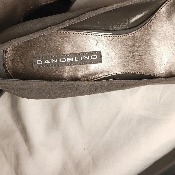 Bandolino Gray Leather Suede Kitten Heel Pumps - Picture 8 of 8